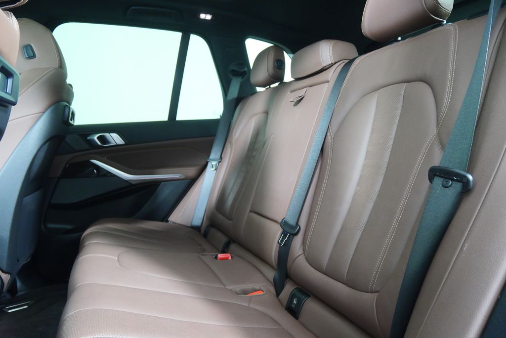 Thumbnail: 2021 BMW X5 - 13