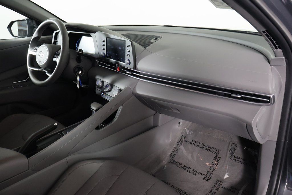 Thumbnail: 2024 Hyundai Elantra - 9