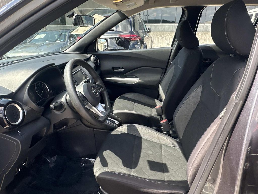 Thumbnail: 2019 Nissan Kicks - 14