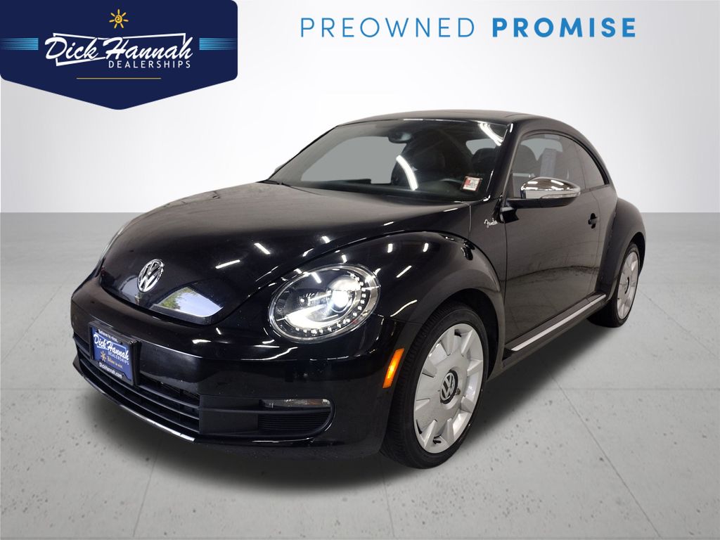 2013 Volkswagen Beetle 2.5L Fender Edition