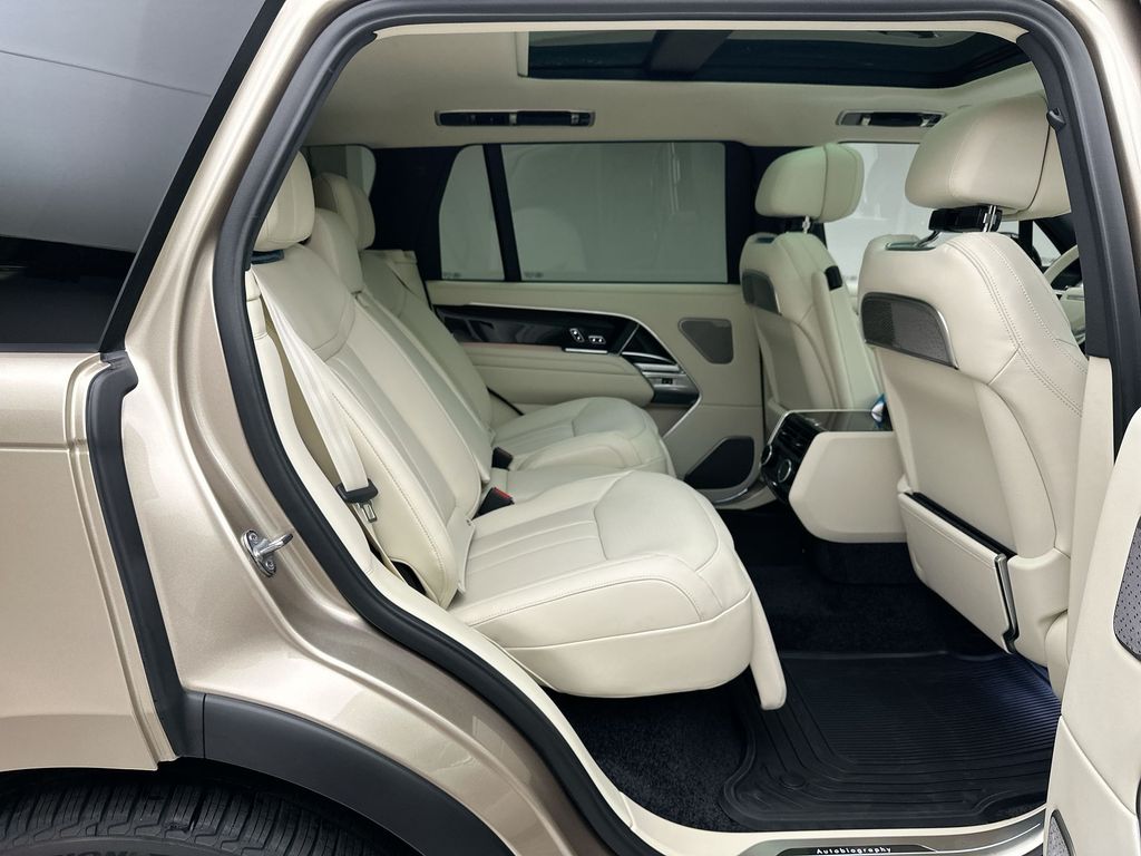 Thumbnail: 2026 Land Rover Range Rover - 6