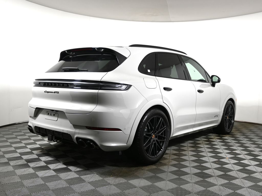 Thumbnail: 2026 Porsche Cayenne - 7