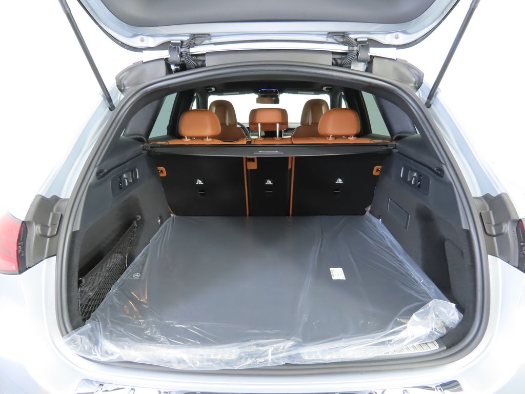 Thumbnail: 2026 Mercedes-Benz GLC - 30