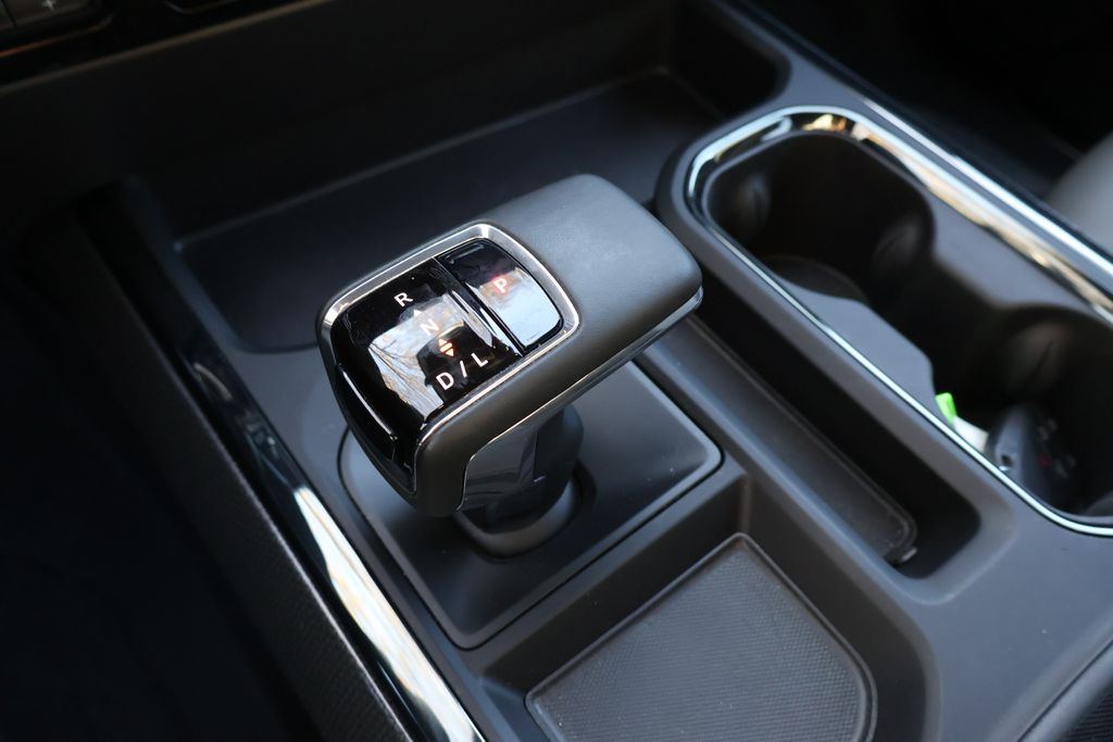 Thumbnail: 2024 Chevrolet Silverado 1500 - 24