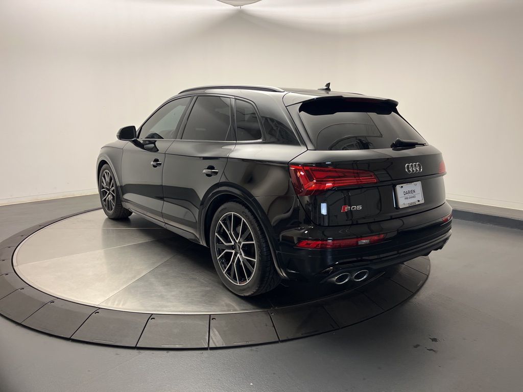 Thumbnail: 2021 Audi SQ5 - 3