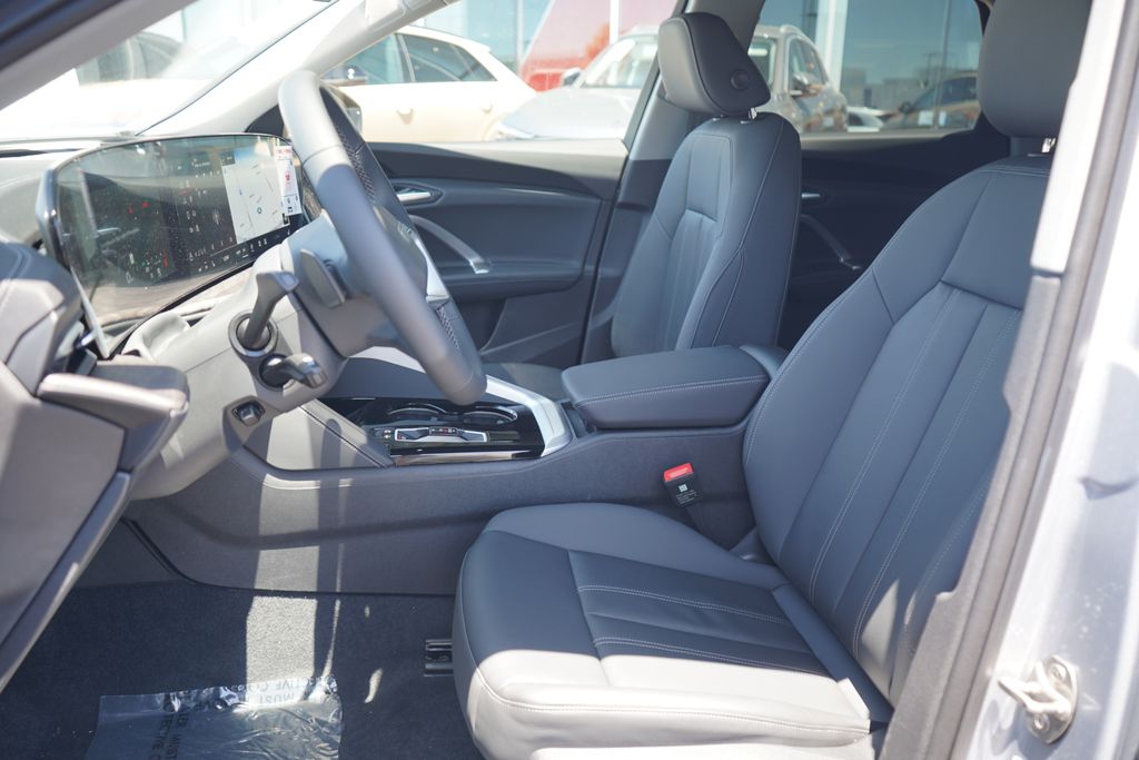 Thumbnail: 2025 Audi Q5 - 6