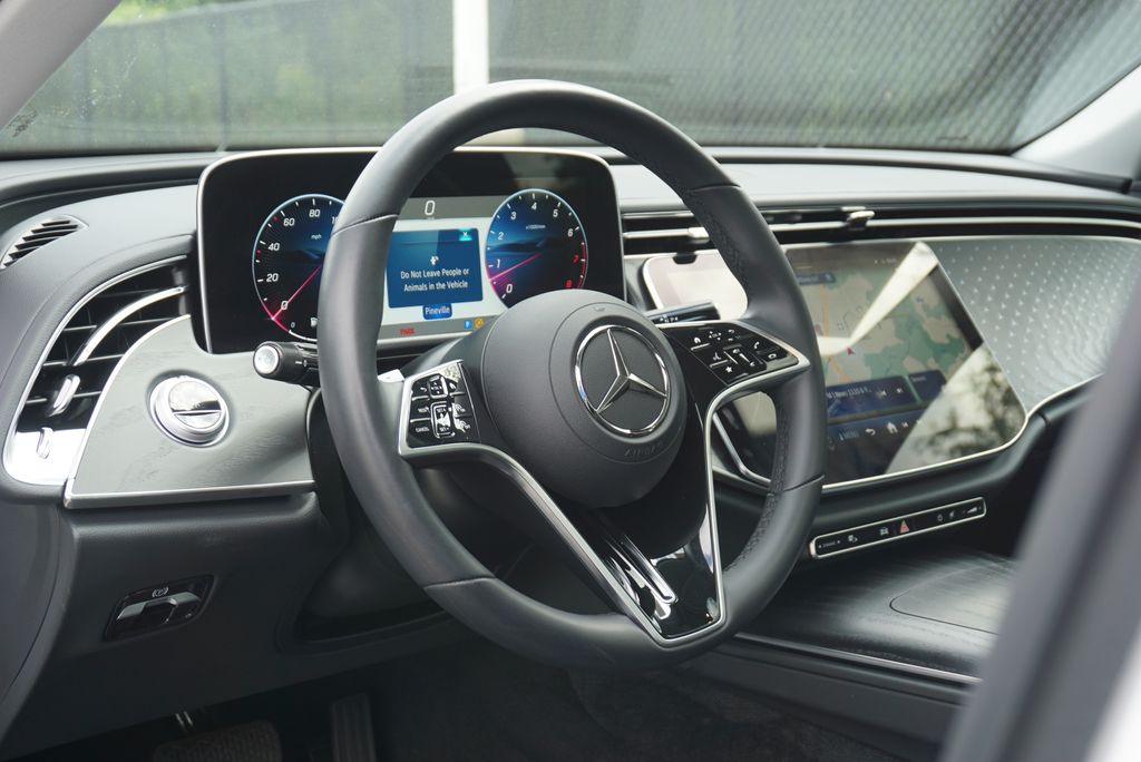 Thumbnail: 2024 Mercedes-Benz E-Class - 24