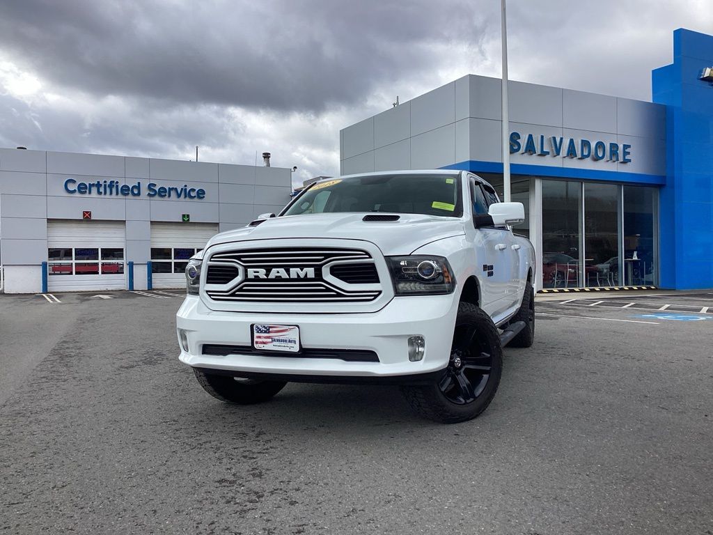 Bright White Clearcoat 2018 RAM 1500 Sport Crew Cab 4WD Pickup Truck Four-Wheel Drive 8-Speed Automatic