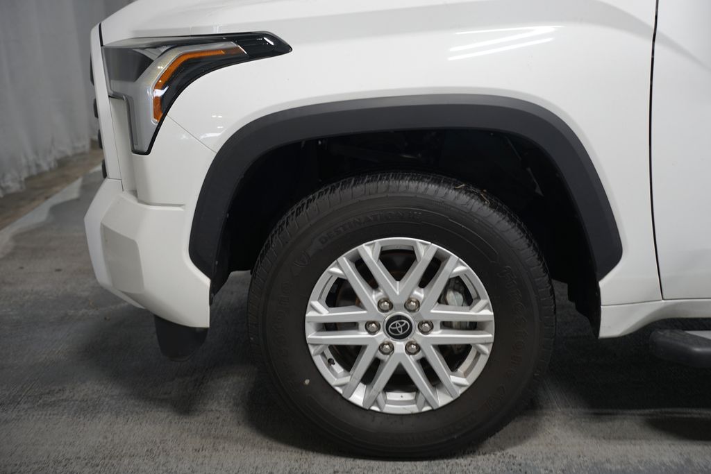 Thumbnail: 2022 Toyota Tundra - 5