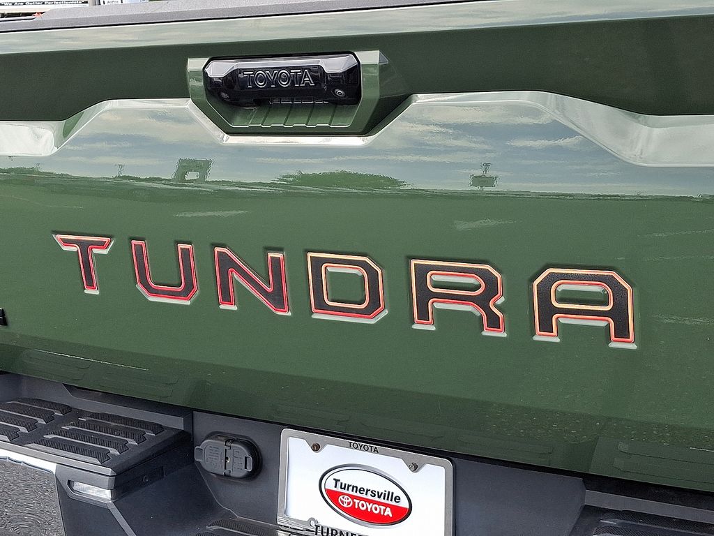 Thumbnail: 2022 Toyota Tundra - 31