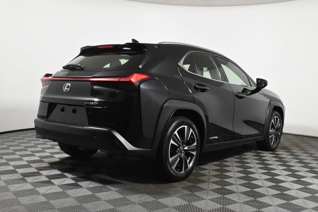 Thumbnail: 2020 Lexus UX - 7