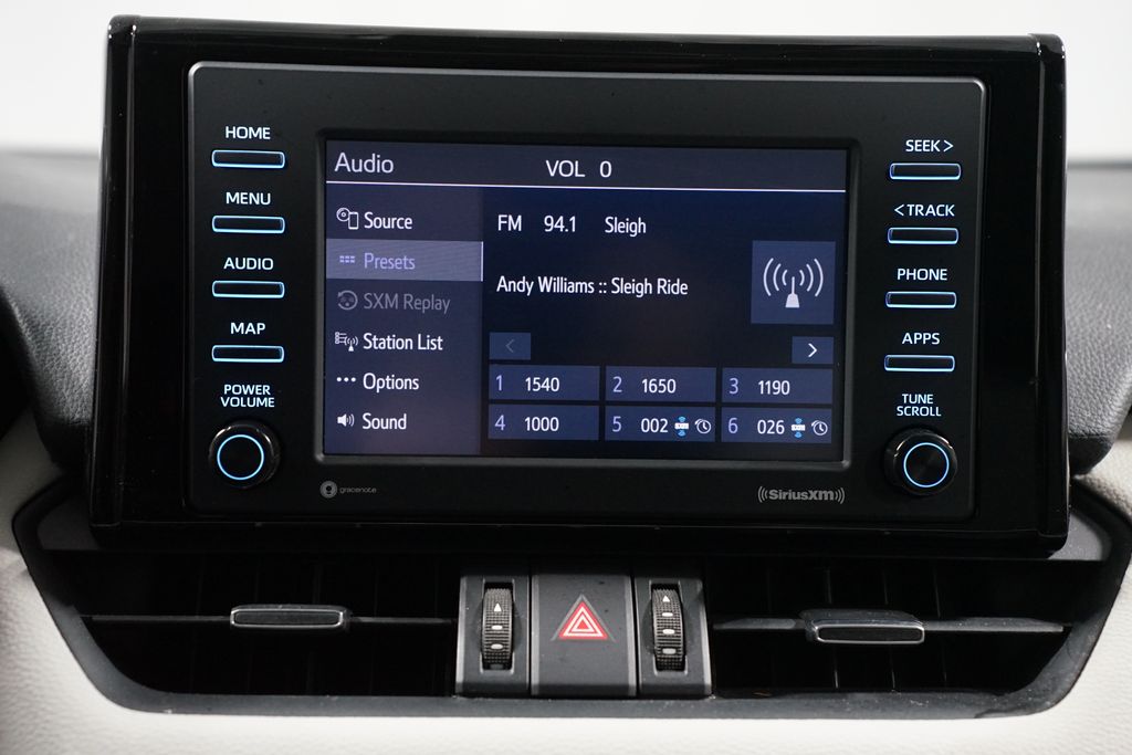 Thumbnail: 2021 Toyota RAV4 - 17