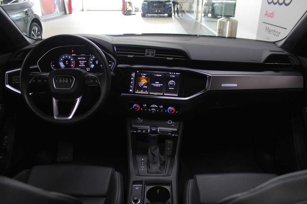 Thumbnail: 2023 Audi Q3 - 10