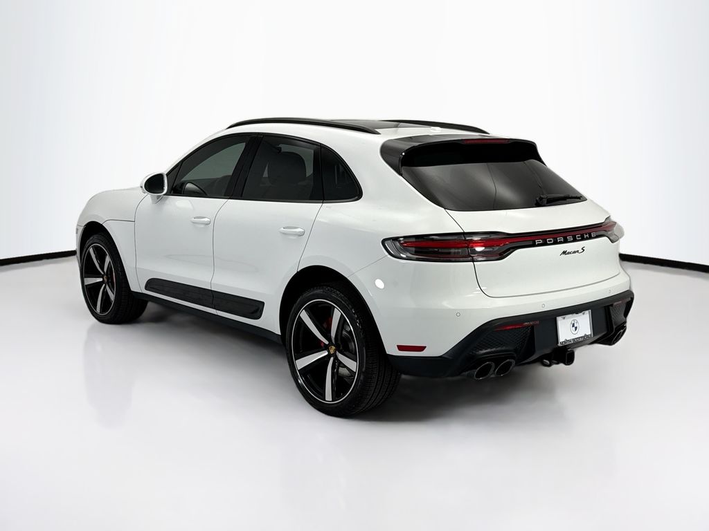 Thumbnail: 2026 Porsche Macan - 7