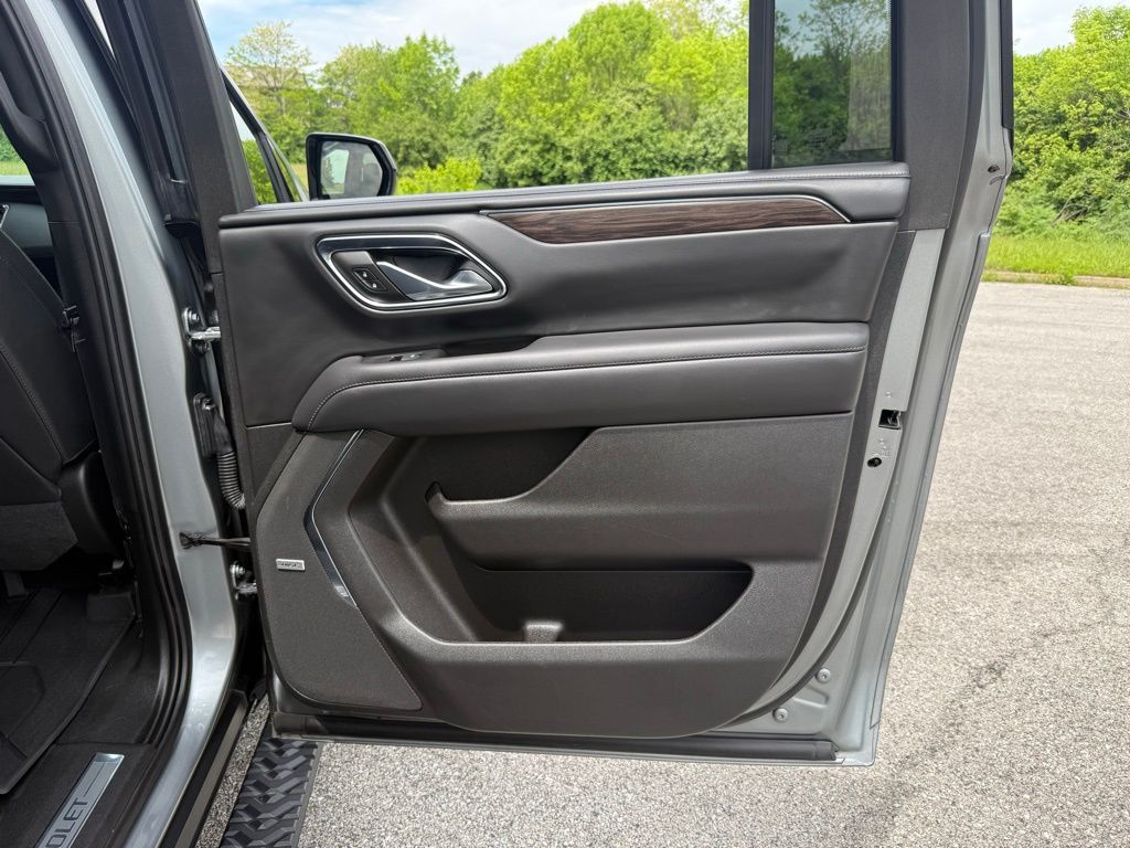 2023 Chevrolet Suburban Z71 - Photo 17