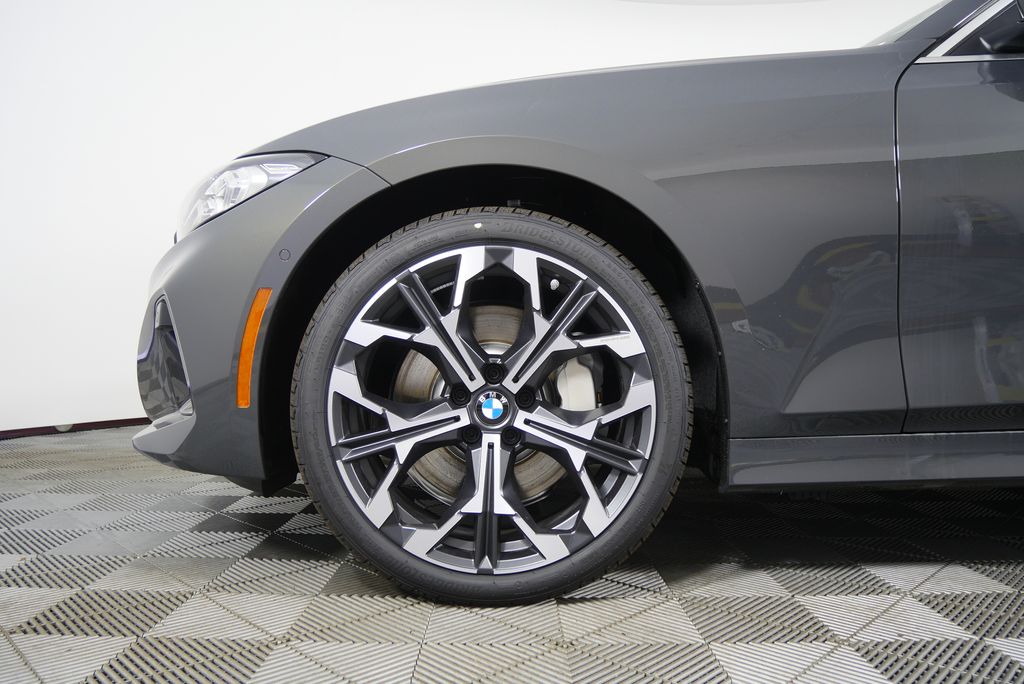 Thumbnail: 2026 BMW 3 Series - 7