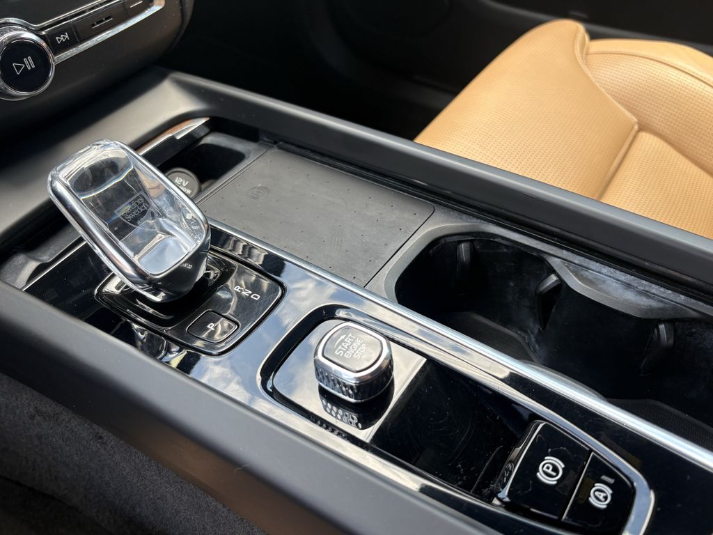 2022 Volvo XC60 B5 Inscription Blue at Cook Ford