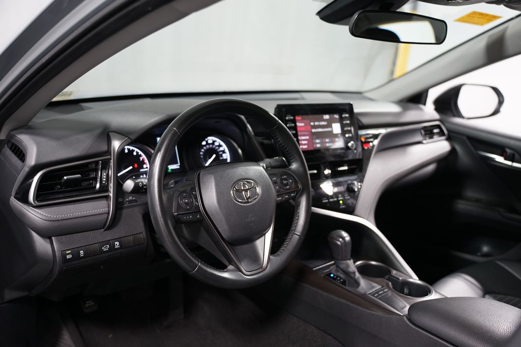 2022 Toyota Camry SE 11