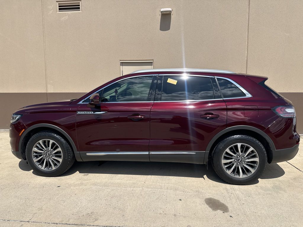 Thumbnail: 2021 Lincoln Nautilus - 7