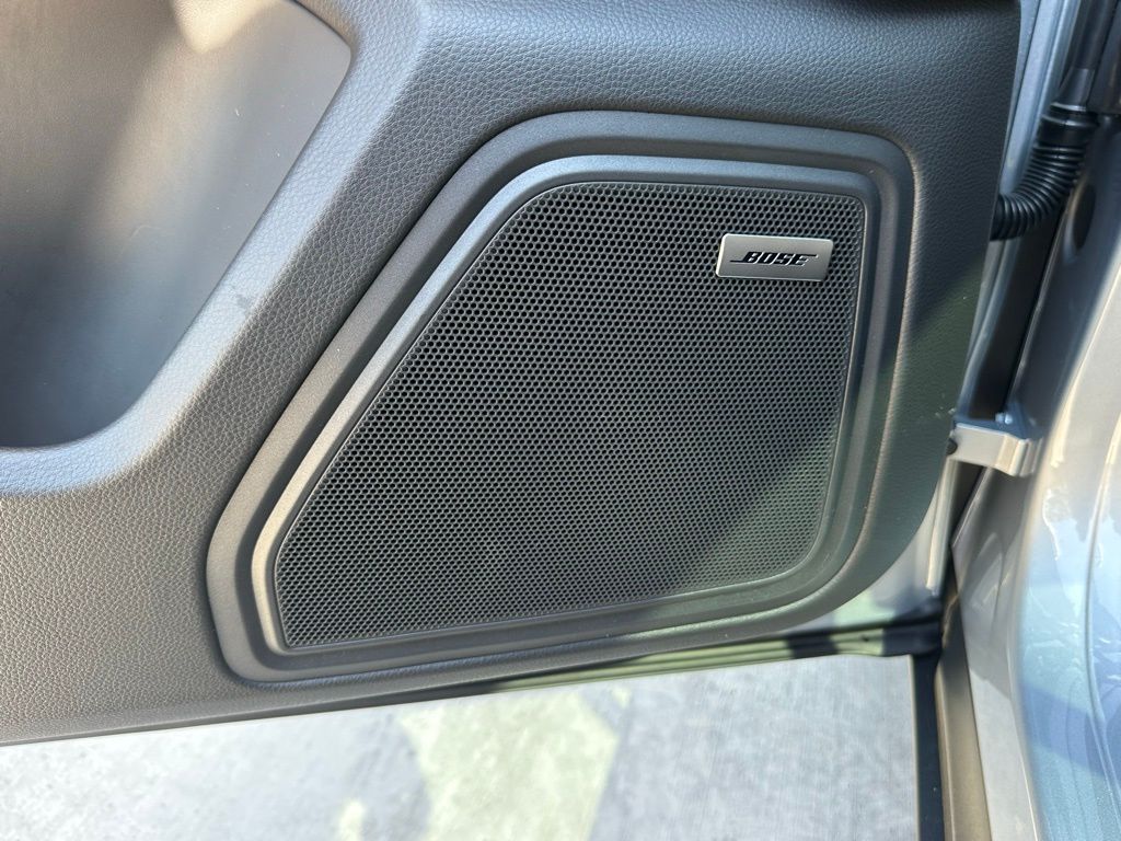 Thumbnail: 2026 Porsche Macan - 22