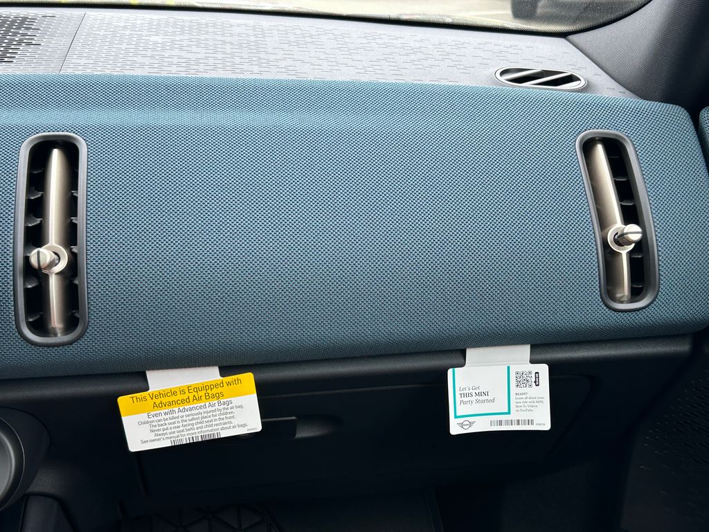 Thumbnail: 2027 MINI Cooper Countryman - 25