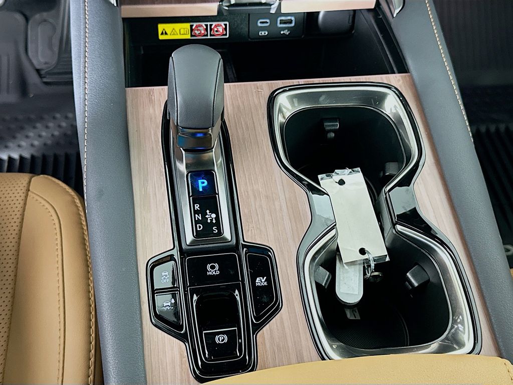 2025 Lexus RX  15