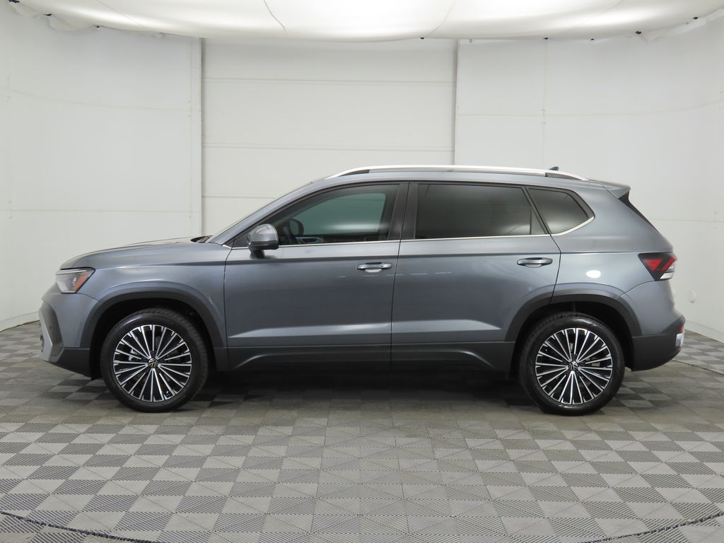 Thumbnail: 2025 Volkswagen Taos - 8