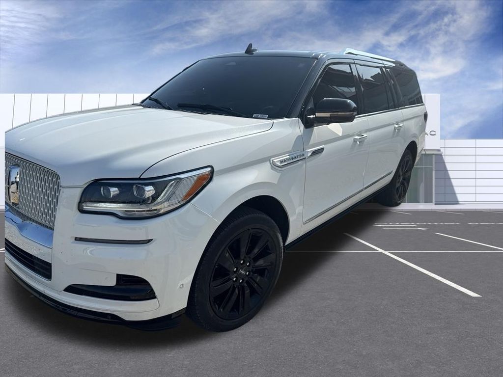 White Metallic 2023 Lincoln Navigator SUV / Crossover Four-Wheel Drive Automatic