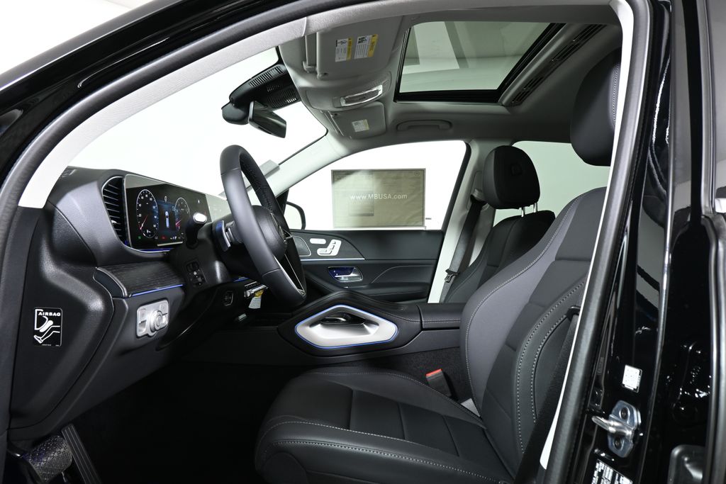 Thumbnail: 2026 Mercedes-Benz GLE - 3