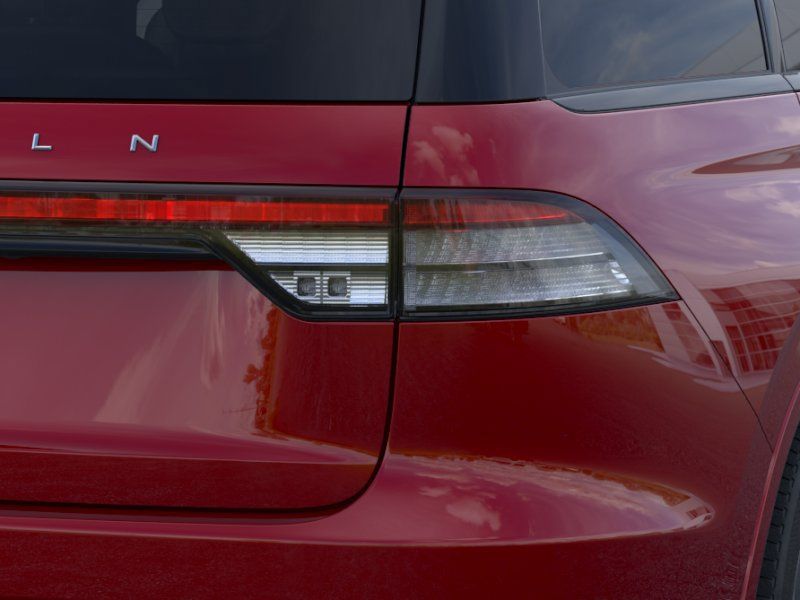 New 2026 Red Lincoln Premiere image 21