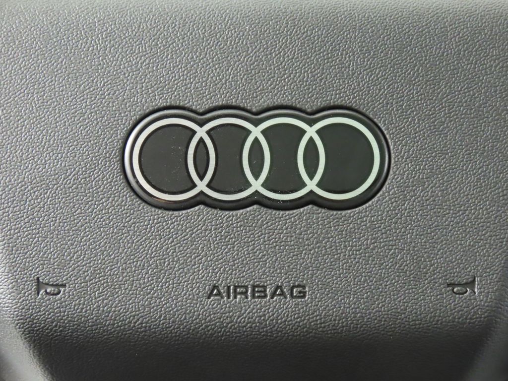 Thumbnail: 2025 Audi Q4 e-tron - 17