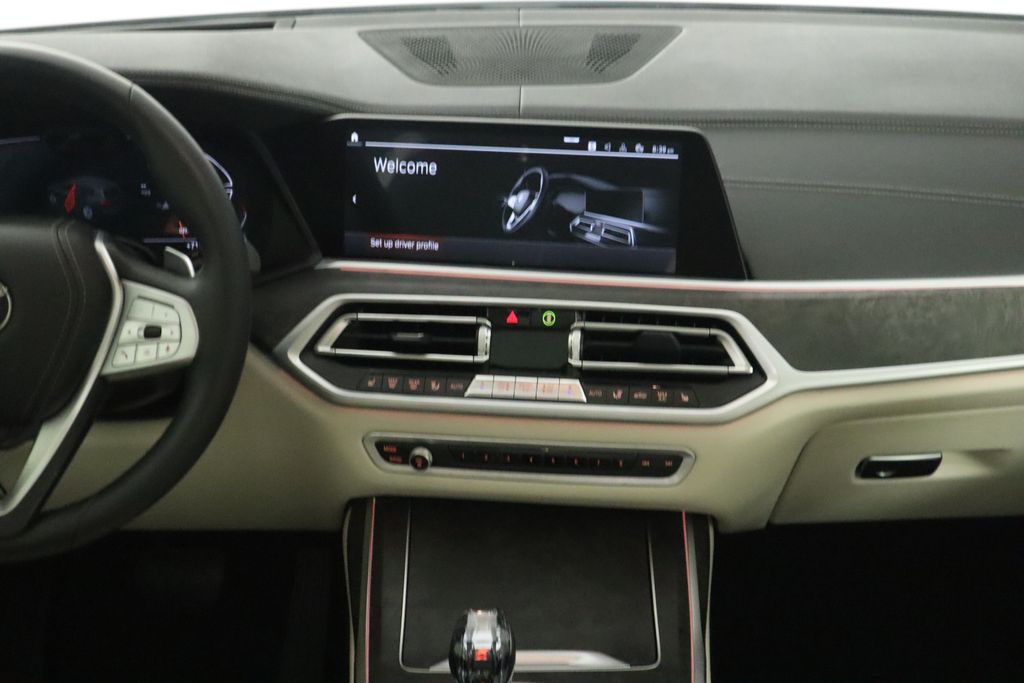 2022 BMW X7 xDrive40i 14