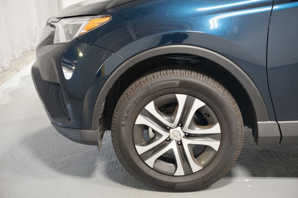 Thumbnail: 2018 Toyota RAV4 - 5