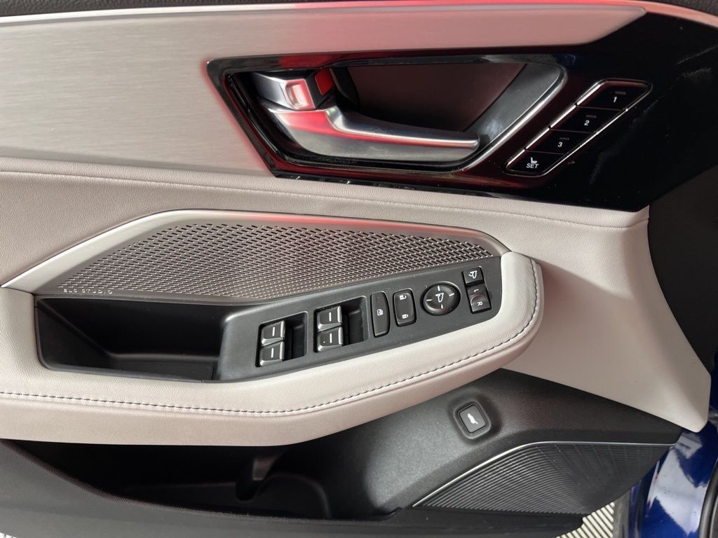 Thumbnail: 2023 Acura MDX - 26