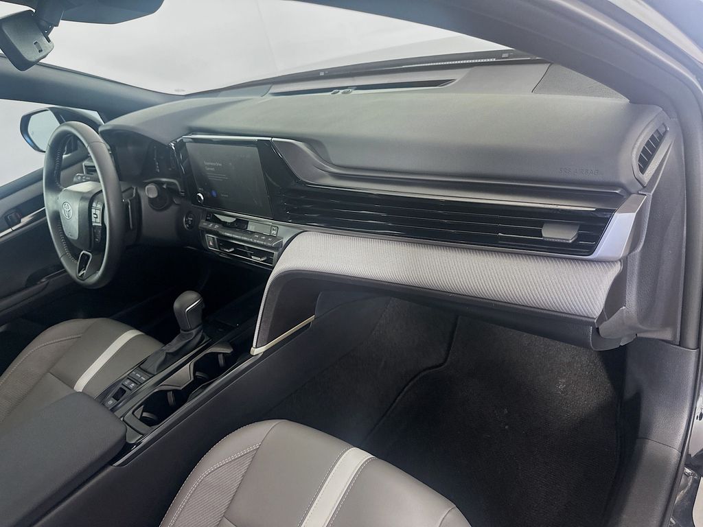 Thumbnail: 2025 Toyota Camry - 29