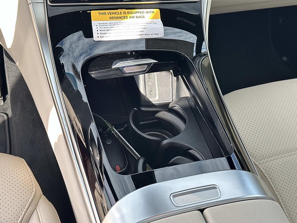 Thumbnail: 2026 Mercedes-Benz GLC - 24