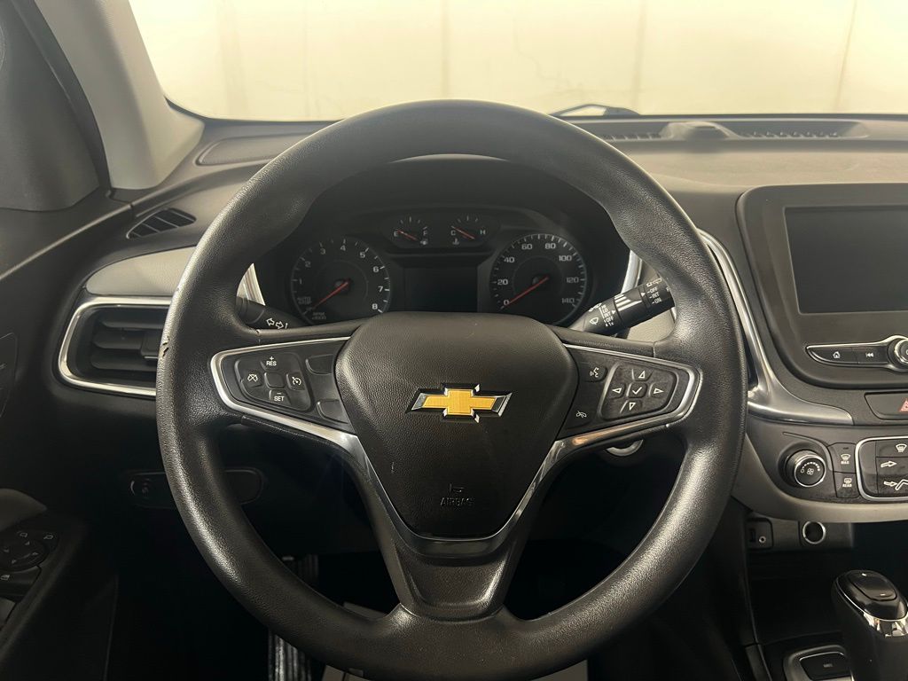 2018 Chevrolet Equinox LS 14