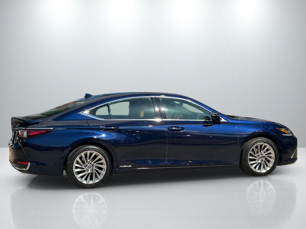 Used 2022 Lexus ES Sedan