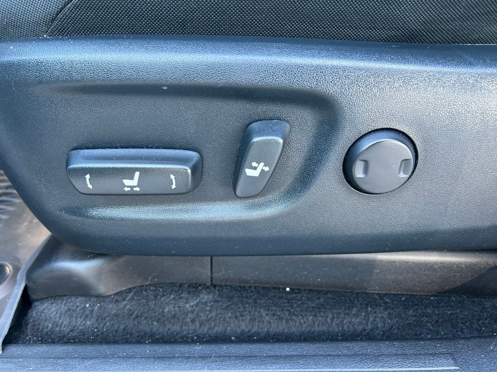 Thumbnail: 2024 Toyota 4Runner - 16