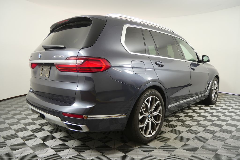 Thumbnail: 2021 BMW X7 - 3