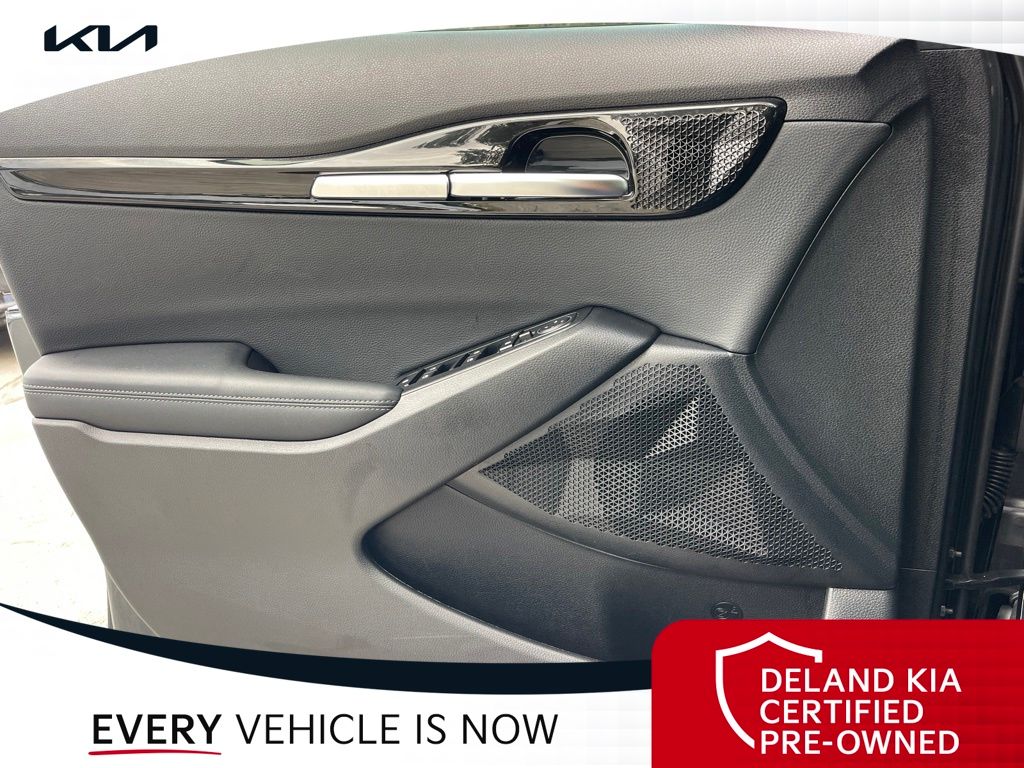 Used 2025 Kia Seltos SUV