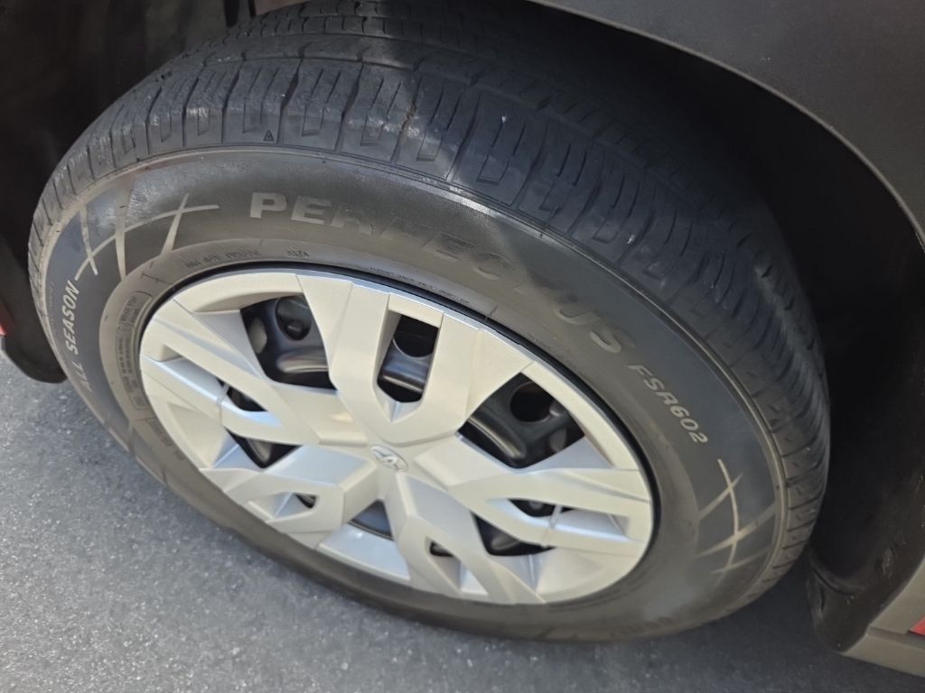 Thumbnail: 2022 Toyota Corolla Cross - 9