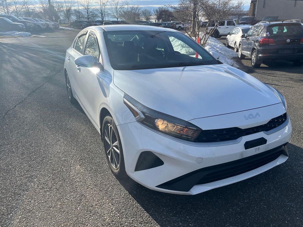 2023 Kia Forte LXS FWD