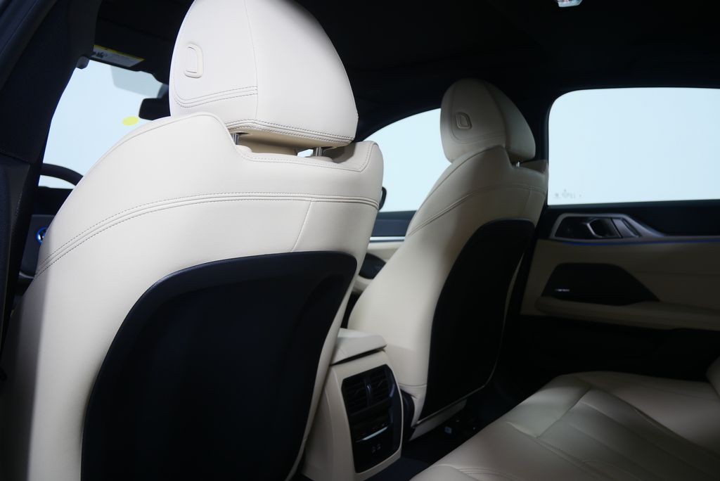 Thumbnail: 2025 BMW i4 - 16