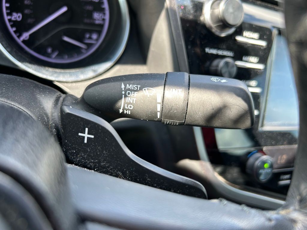Thumbnail: 2020 Toyota Camry - 21