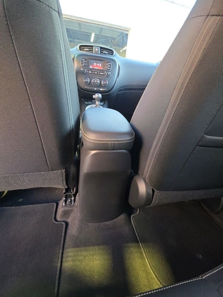 Used 2015 Green Kia Plus image 19