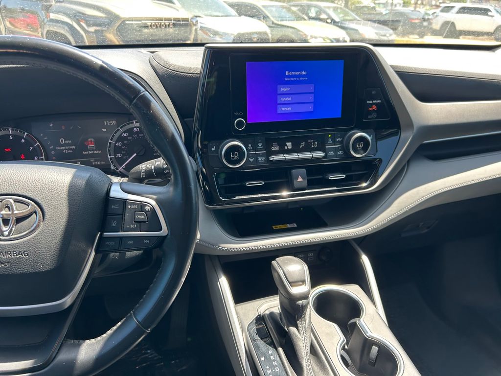 Used 2023 Toyota Highlander SUV