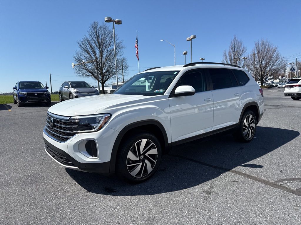 2025 Volkswagen Atlas 2.0T SE w/Technology White at Subaru and VW of Moon Township