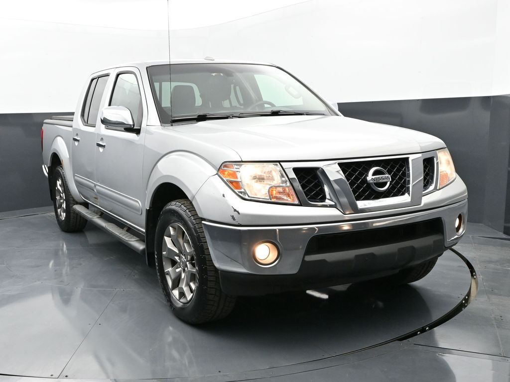 Brilliant Silver 2014 Nissan Frontier SL Crew Cab 4WD Pickup Truck Four-Wheel Drive 5-Speed Automatic Overdrive