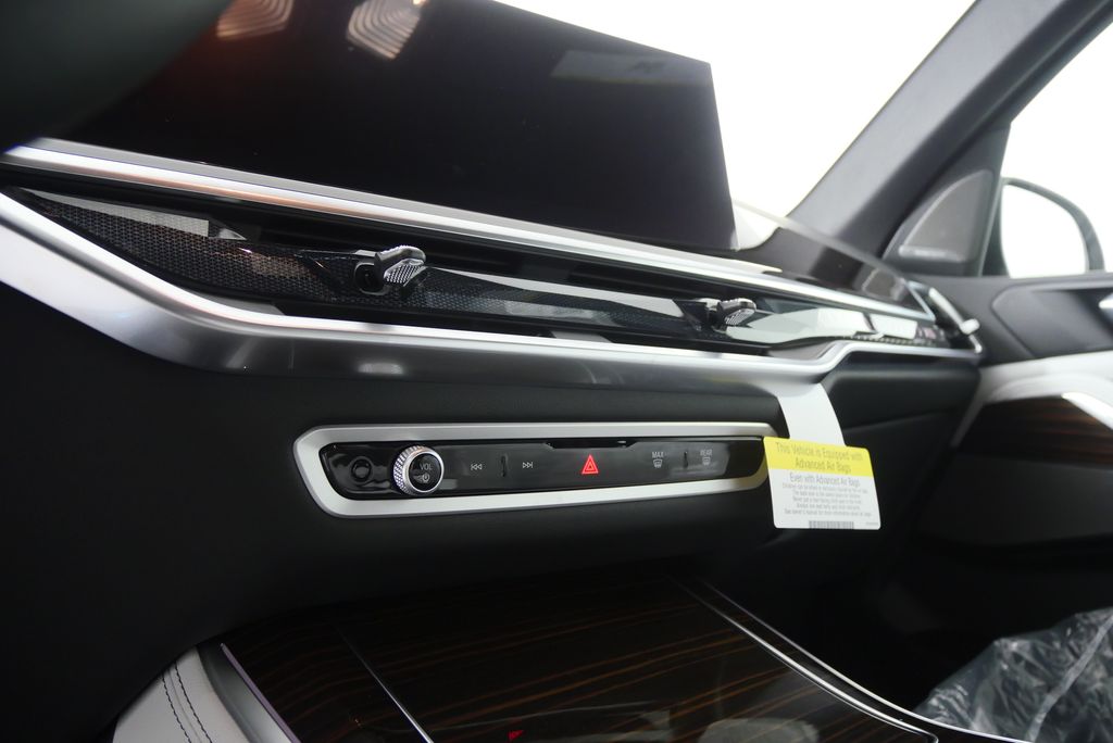 Thumbnail: 2026 BMW X5 - 20